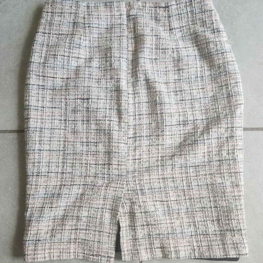 Banana Republic Pink Tweed Skirt Lined Back Slit Sz 2 Academia Office‎ Boardroom